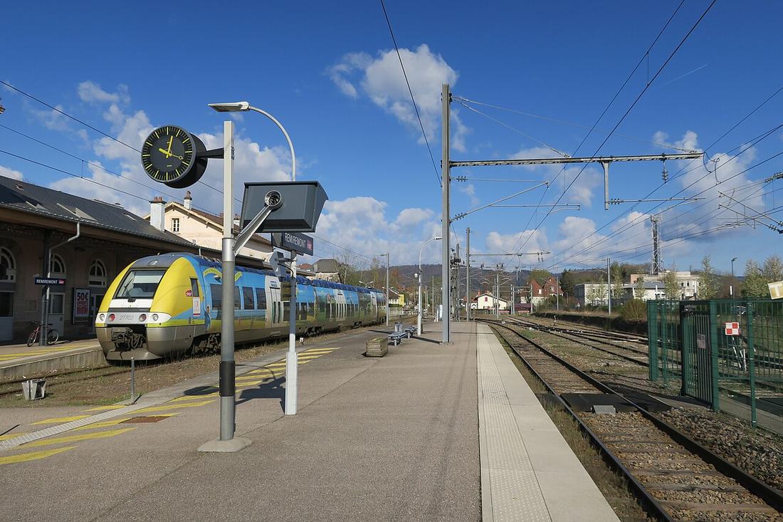 Train TER en gare de Remiremont